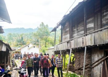 Gubernur Rohidin Tinjau Potensi Wisata Desa Kandang Kepahiang