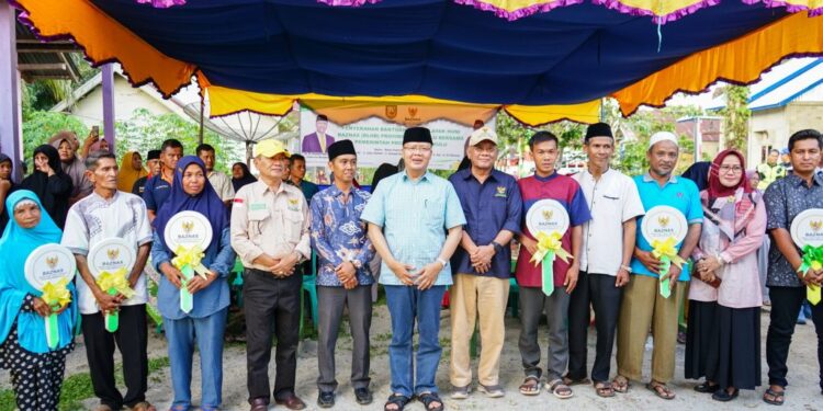 Kunker ke Bengkulu Utara, Gubernur Rohidin Kenalkan Program Kerja 2024 ke Masyarakat