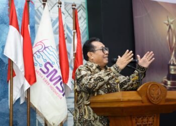 4. Dari Menteri hingga Kepala Desa, 16 Tokoh Terima Anugerah SMSI 2026 di Dewan Pers